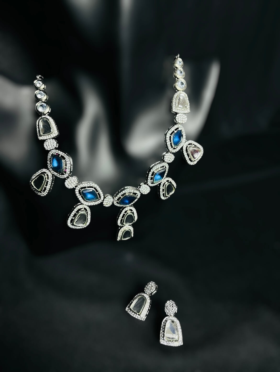 Blue and White Ad Necklace Set with Earrings