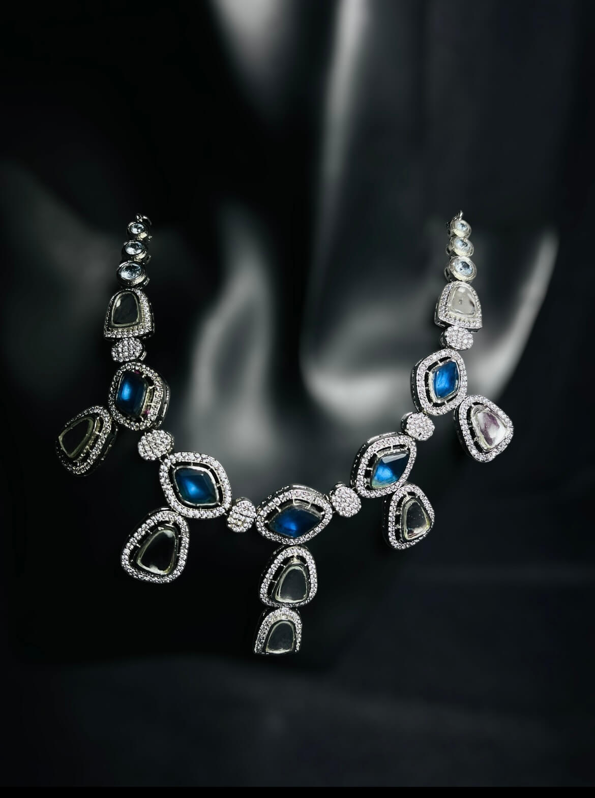 Blue and White Ad Necklace Set with Earrings
