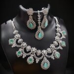 Glorious Ad Necklace With Earring